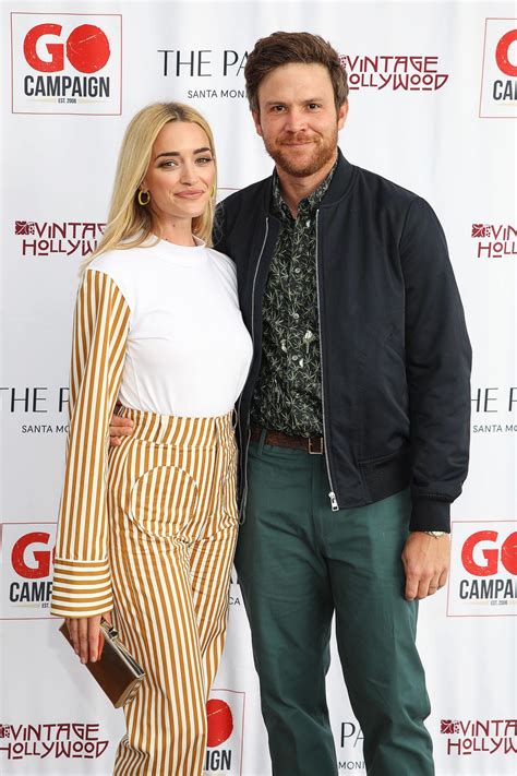 brianne howey spouse|Brianne Howey’s Baby Born: She Welcomes A Child With Matt。